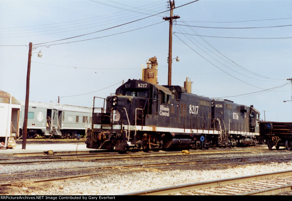 IC GP10 #8217 - Illinois Central